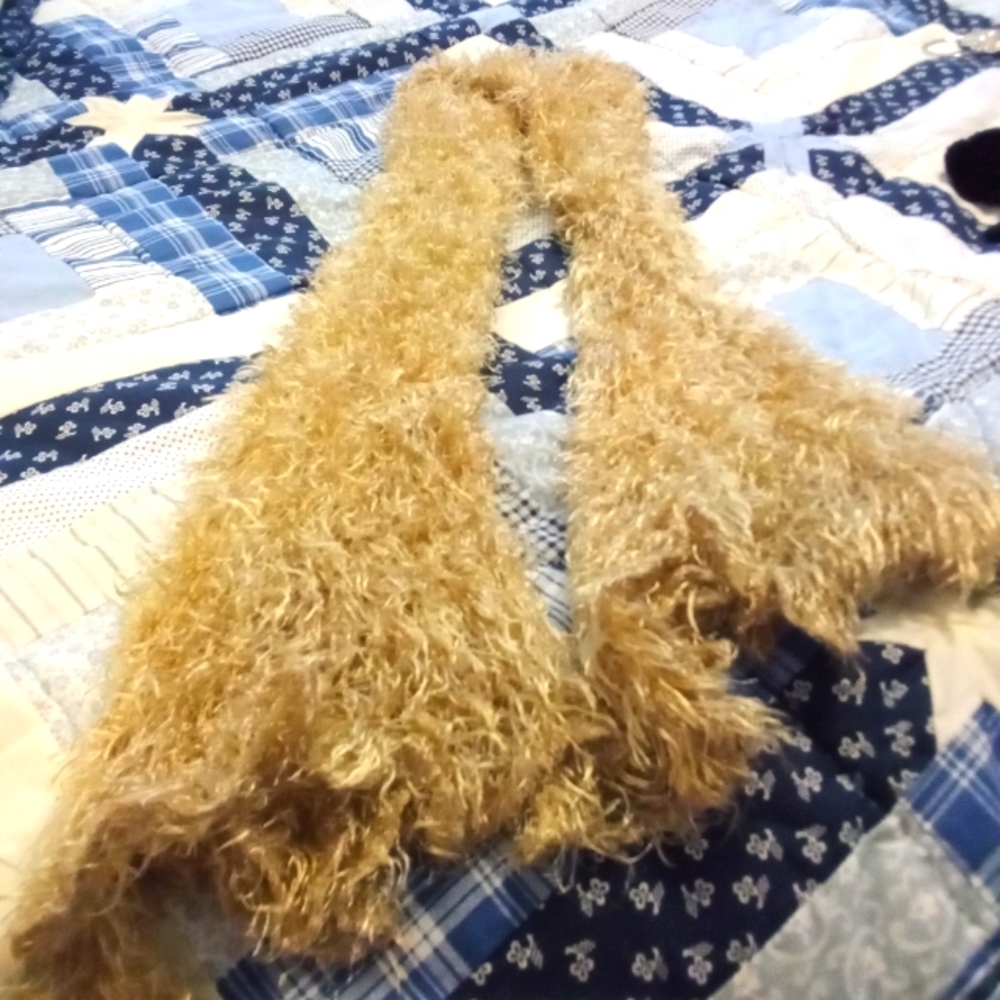 Fuzzy scarf